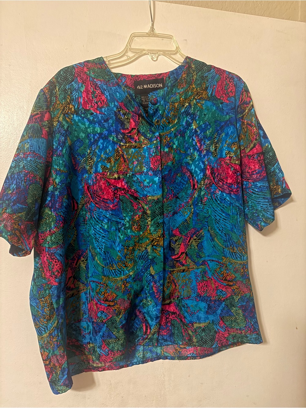 42 Madison Women's Multicolor Short Sleeve Blouse - Teal & Pink Print